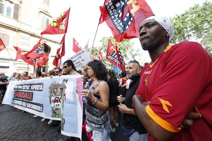 Protesta contro gli sgomberi a Roma 9