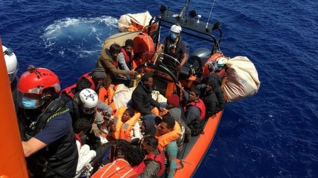 Clandestini all'assalto dell'Italia: sbarchi a raffica su tutte le coste