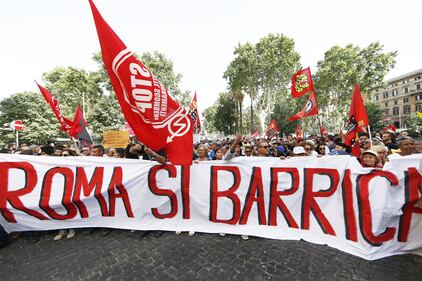 Protesta contro gli sgomberi a Roma 2