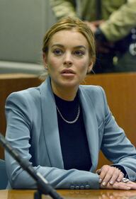 Lindsay Lohan investe pedone e scappa 1