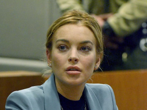 Lindsay Lohan investe pedone e scappa