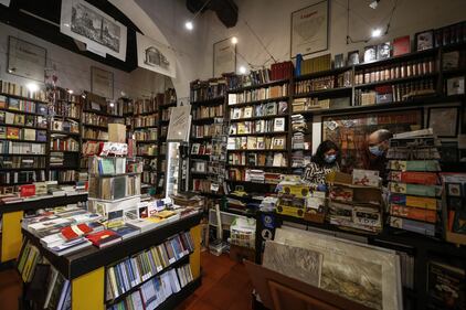 A Roma riaprono le librerie 1
