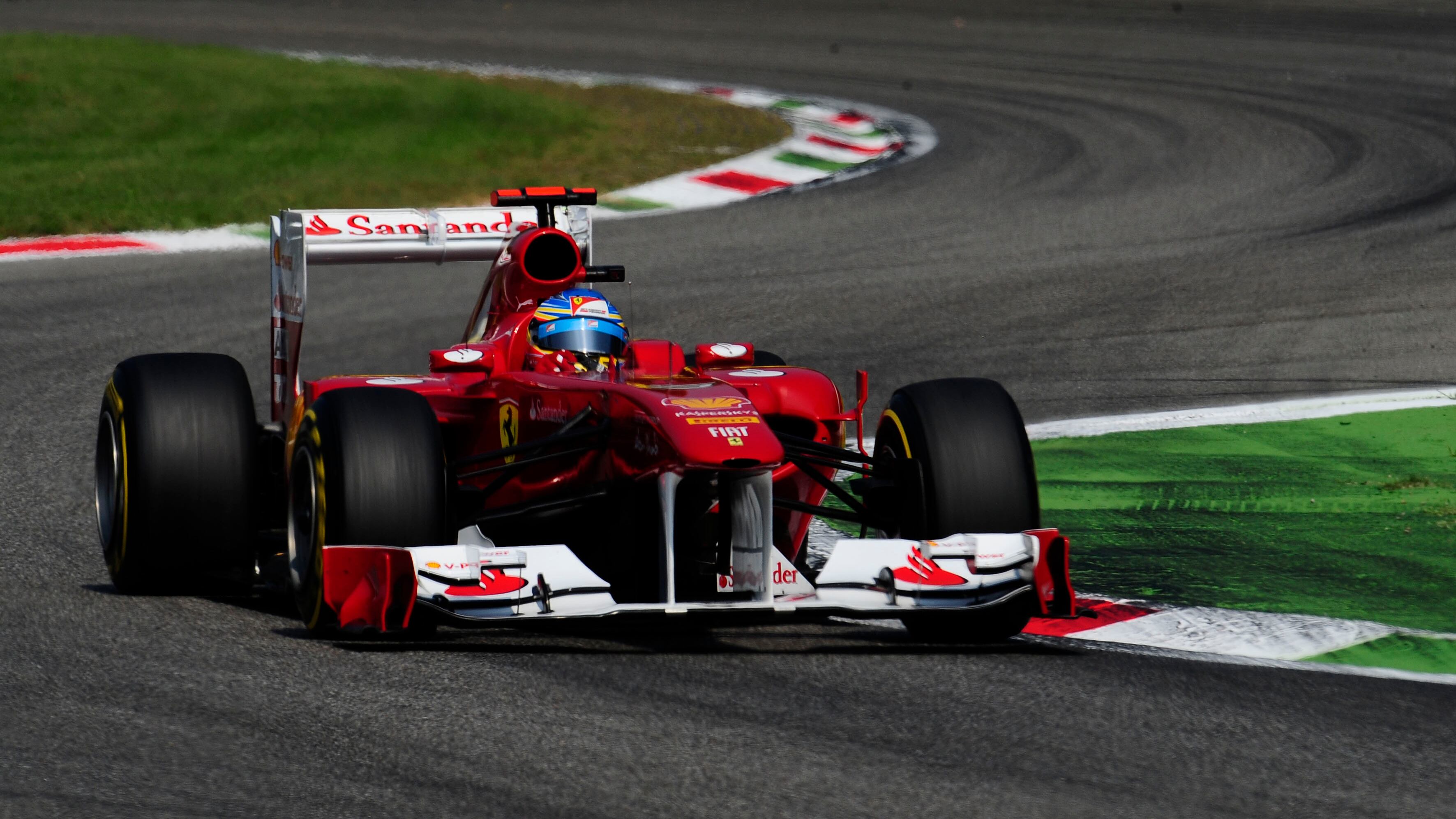 Maroni avverte Ecclestone: "Se cancella il Gp di Monza, la Ferrari si ritiri dalle gare"