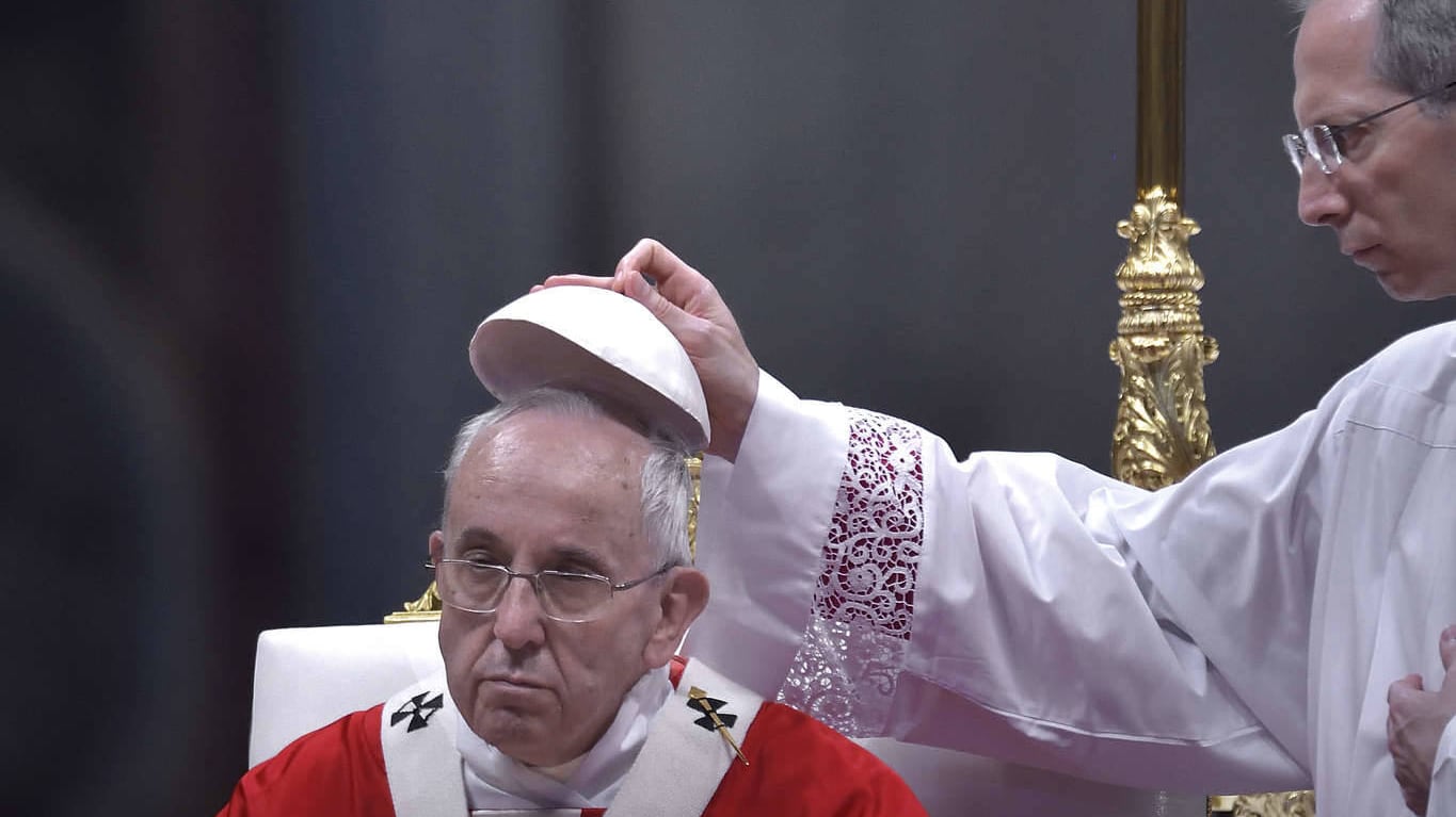 Bombole d'ossigeno e ambulanza, così il Papa visiterà il Sudamerica