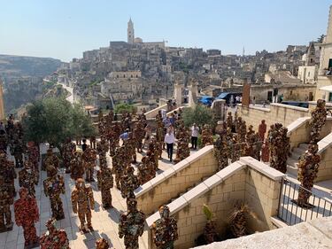 I Sassi di Matera "invasi" dall'esercito dei rifiuti 1