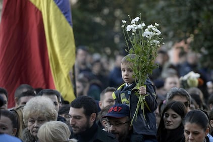 Bucarest, il dolore per le vittime 4