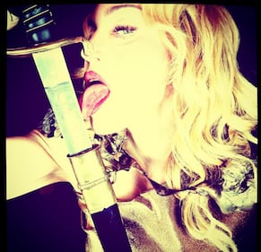 Madonna, regina indiscussa delle provocazioni: ecco i nuovi scatti 4