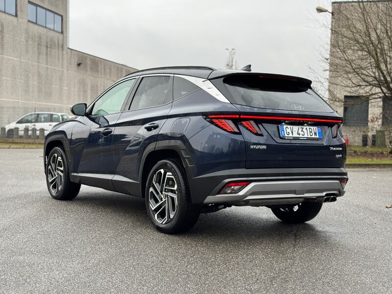 Hyundai Tucson HEV 2025: guarda la gallery del SUV più razionale in commercio 11