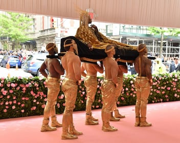 Met Gala 2019: i look più estrosi  9