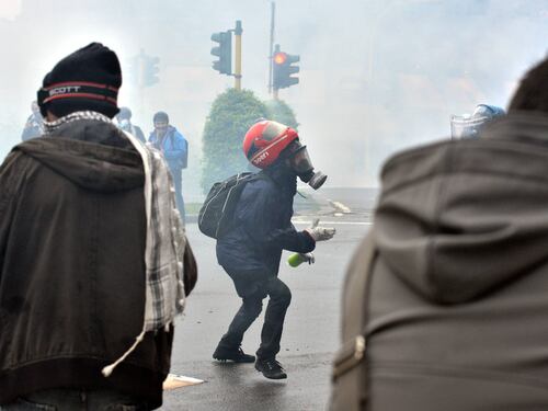 Così il corteo NoExpo è diventato guerriglia urbana