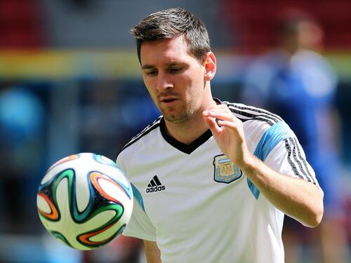 Messi alla Maradona. Lo aspetta la storia e diventa capopopolo