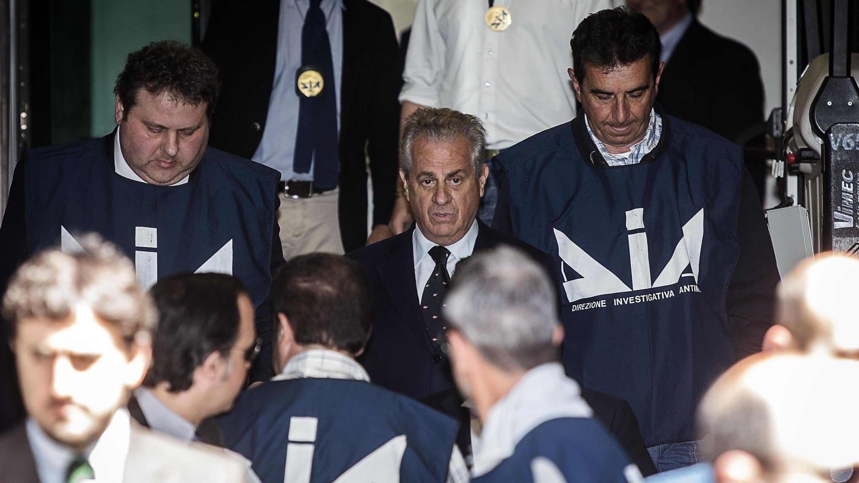 Solita inchiesta sotto elezioni: arrestato l'ex ministro Scajola