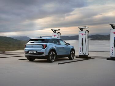 Le foto del nuovo Ford Explorer 2023 21