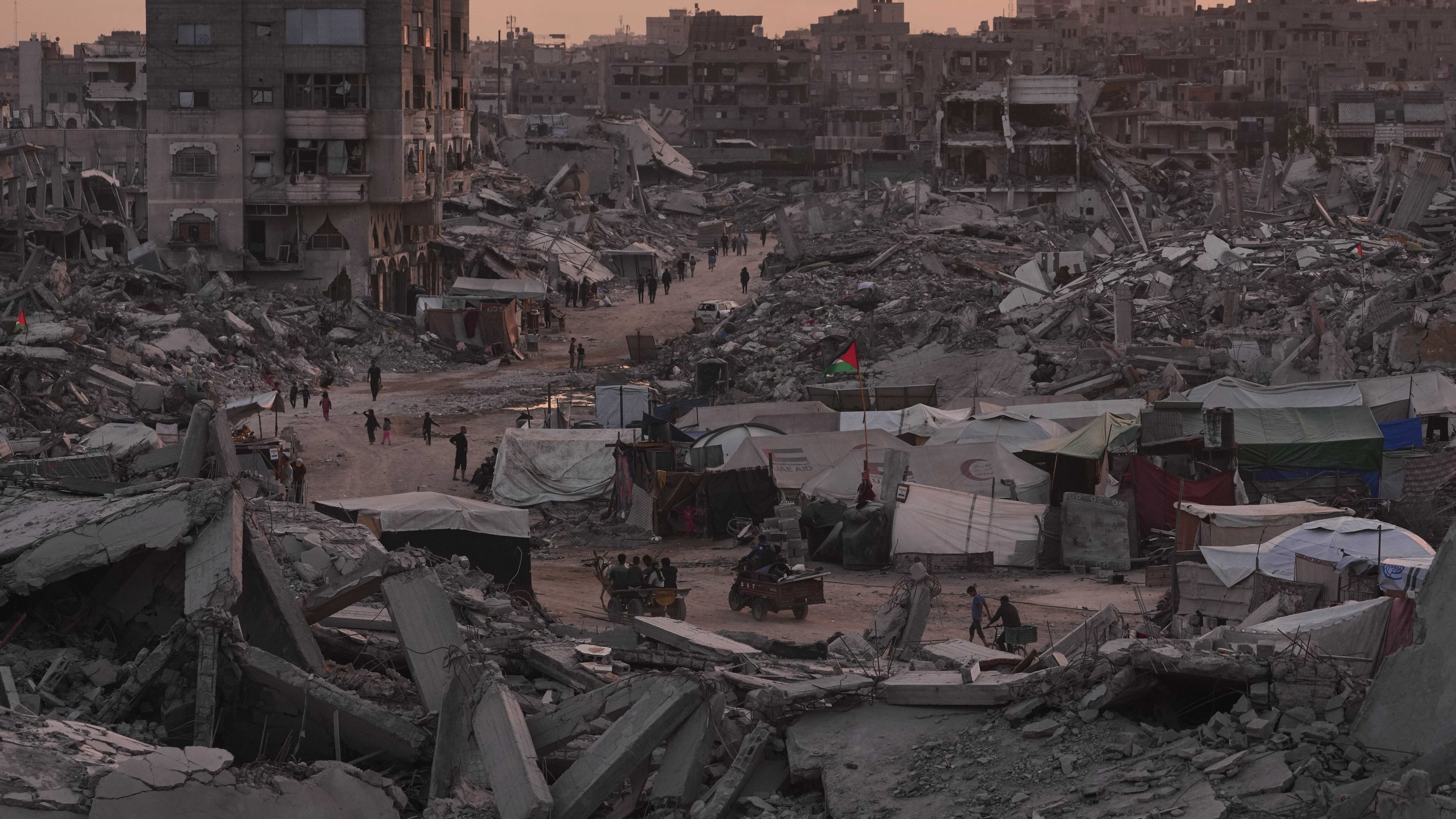 Raid israeliani a Khan Yunis a Gaza, diversi morti