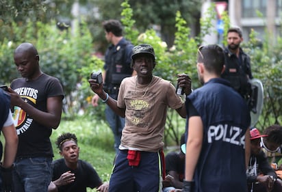 Migranti, nuovo blitz della polizia in stazione Centrale 20