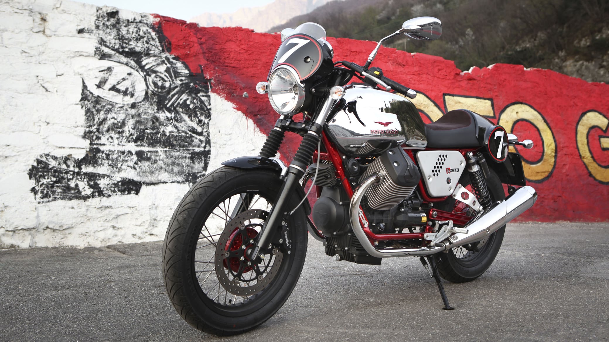 Moto Guzzi, due week-end di porte aperte a Mandello