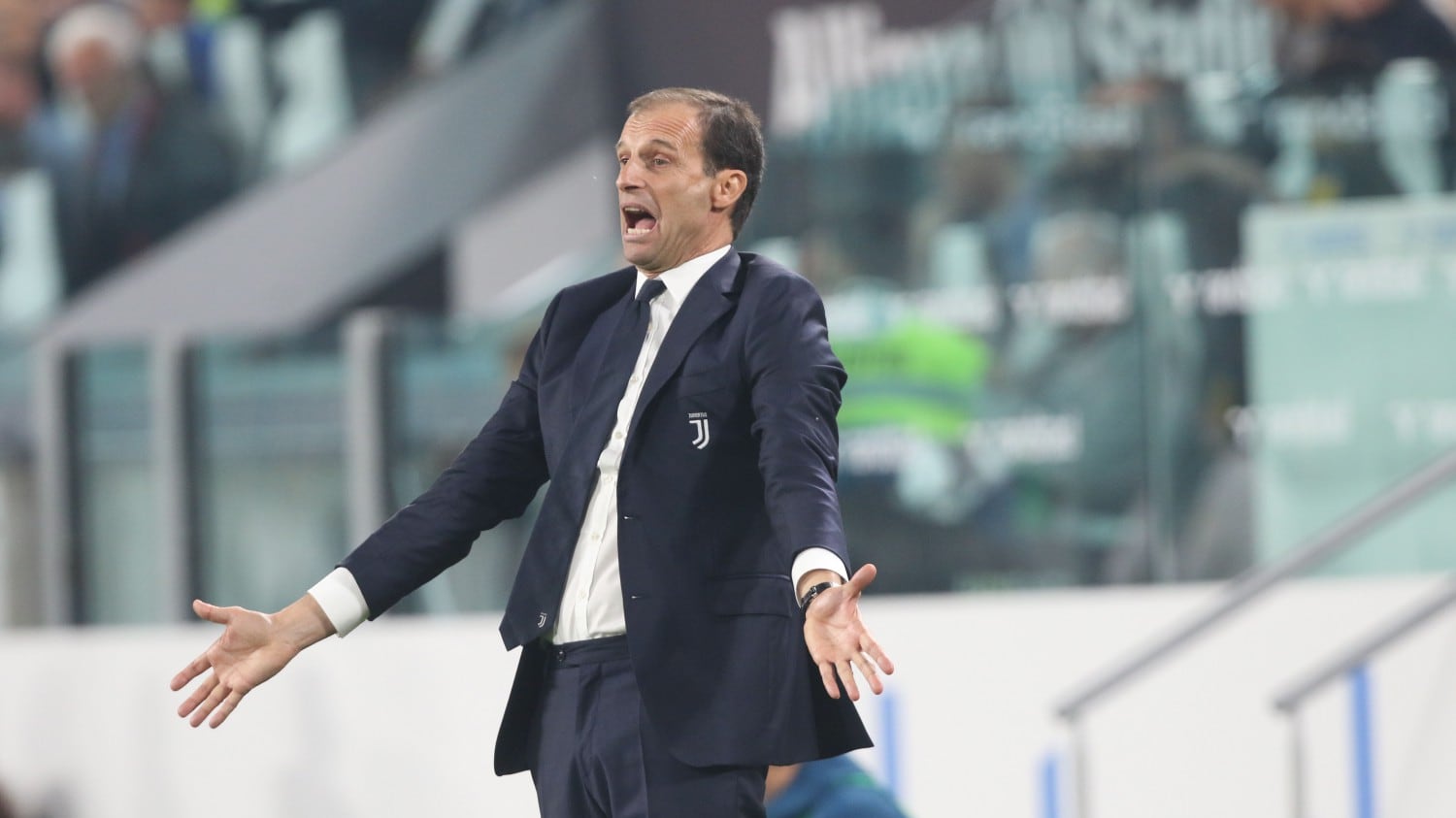 Allegri scaccia la crisi per non dare gli 8 giorni. "Juve, è ora di correre"