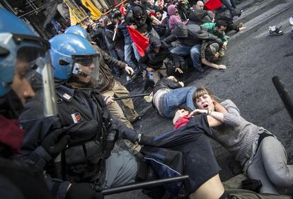 Scontri e cariche a Roma 2