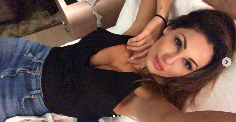 Anna Tatangelo hot su Instagram 1