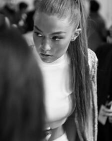 Gigi Hadid, l'angelo biondo di Victoria's Secret 15