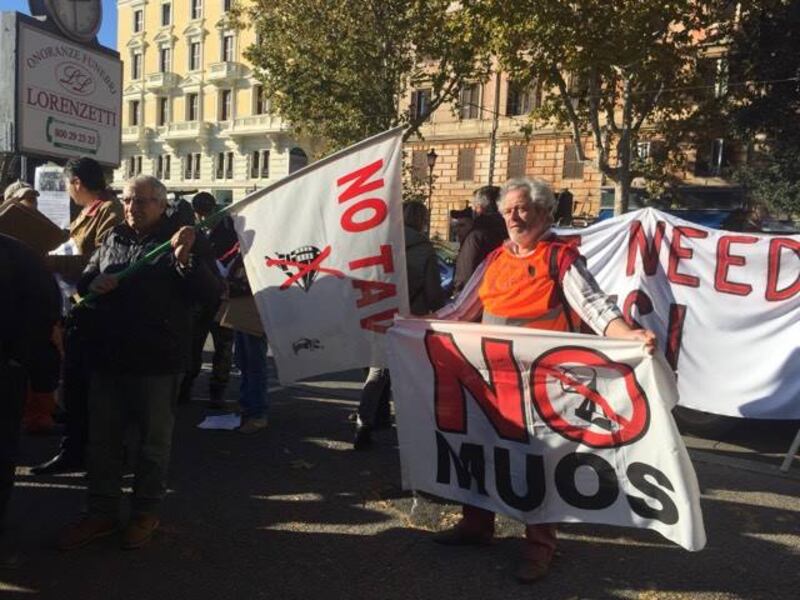 I migranti in corteo per chiedere più diritti 11