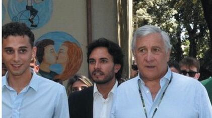 Via l'emendamento sul rincaro pedaggi. Il nodo cittadinanza agita il centrodestra