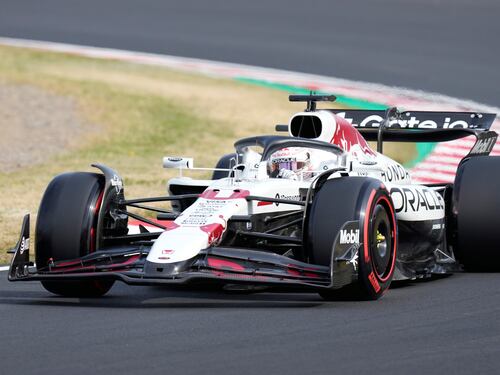 F1, in Giappone vince Verstappen davanti alle McLaren. Leclerc 4°, Hamilton 7°
