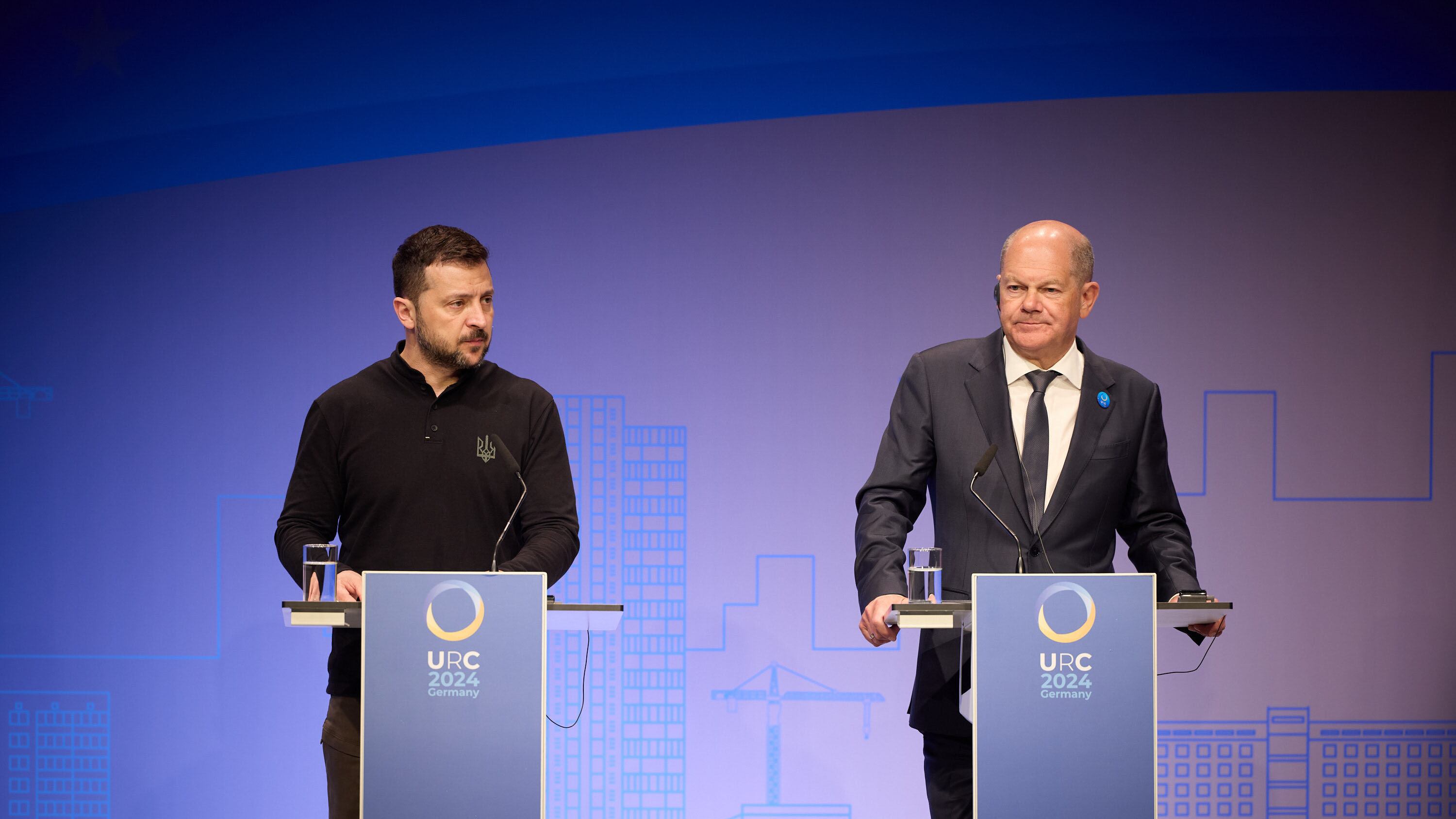 Zelensky implora i Patriot: "Ci servono sette sistemi". Gli estremisti lasciano l'aula