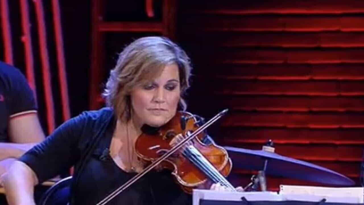 Lutto a Propaganda Live: morta la violinista Valentina Del Re. Aveva 44 anni