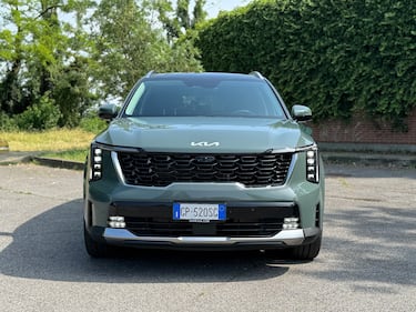 Kia Sorento 2024: guarda la gallery del rinnovato SUV da famiglia, anche Diesel 4