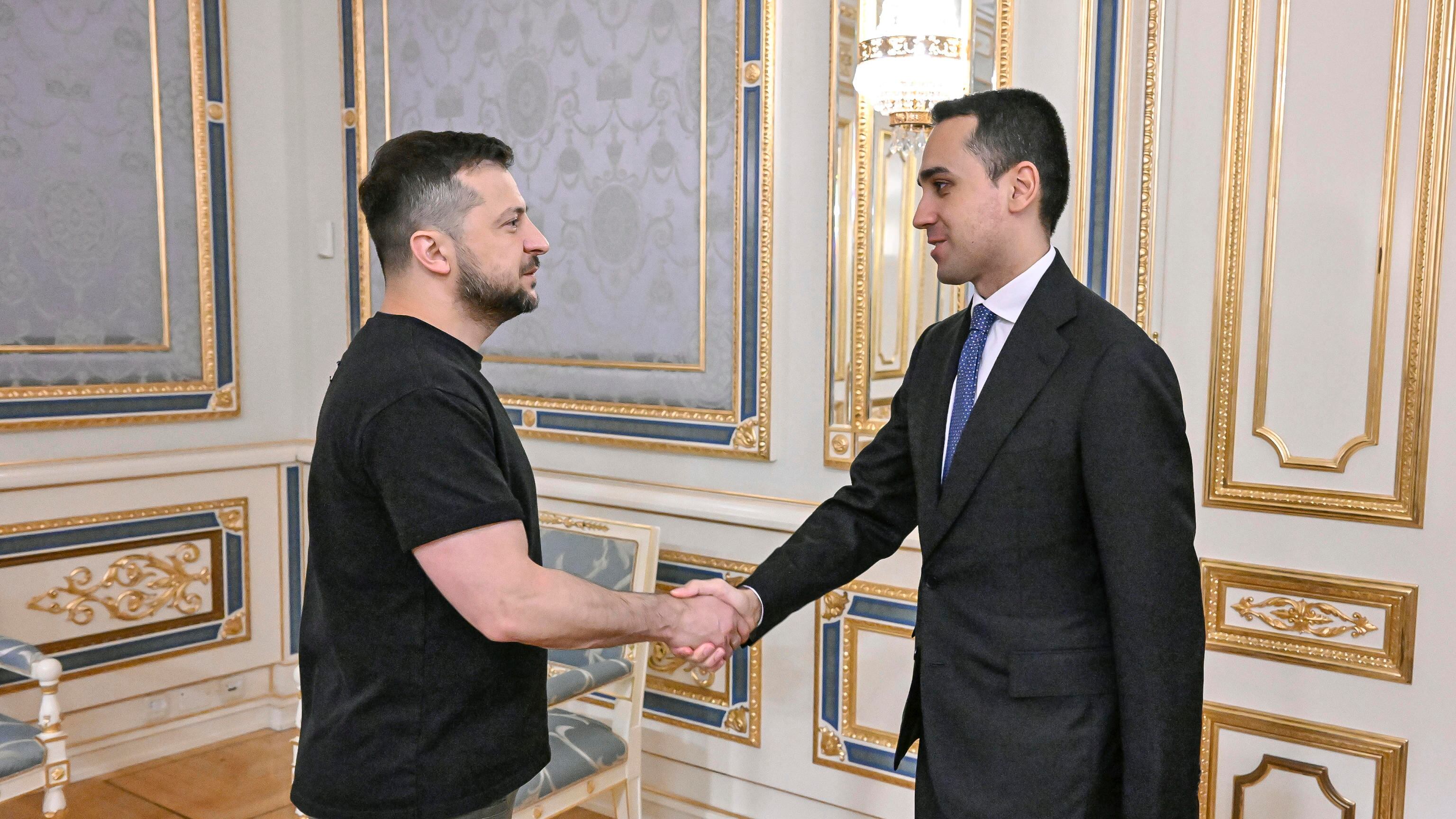 L'ultima missione di Di Maio Messaggio a Zelensky: "Noi non vi abbandoneremo"