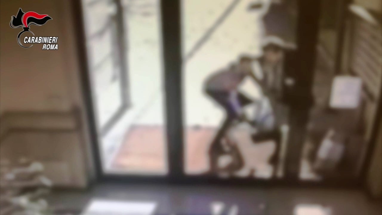 Roma, arrestato scippatore seriale