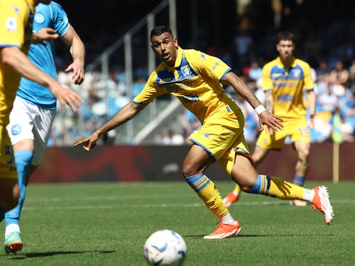 Cheddira, 2 gol al "suo" Napoli Solo un pari col Frosinone