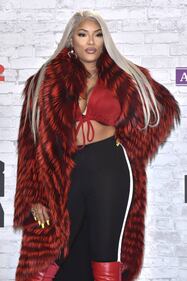 Il look particolare della rapper Stefflon Don agli MTV EMAs 4