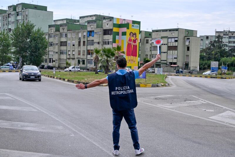 Operazione "Alto impatto": 400 agenti dispiegati in un blitz a Caivano 5
