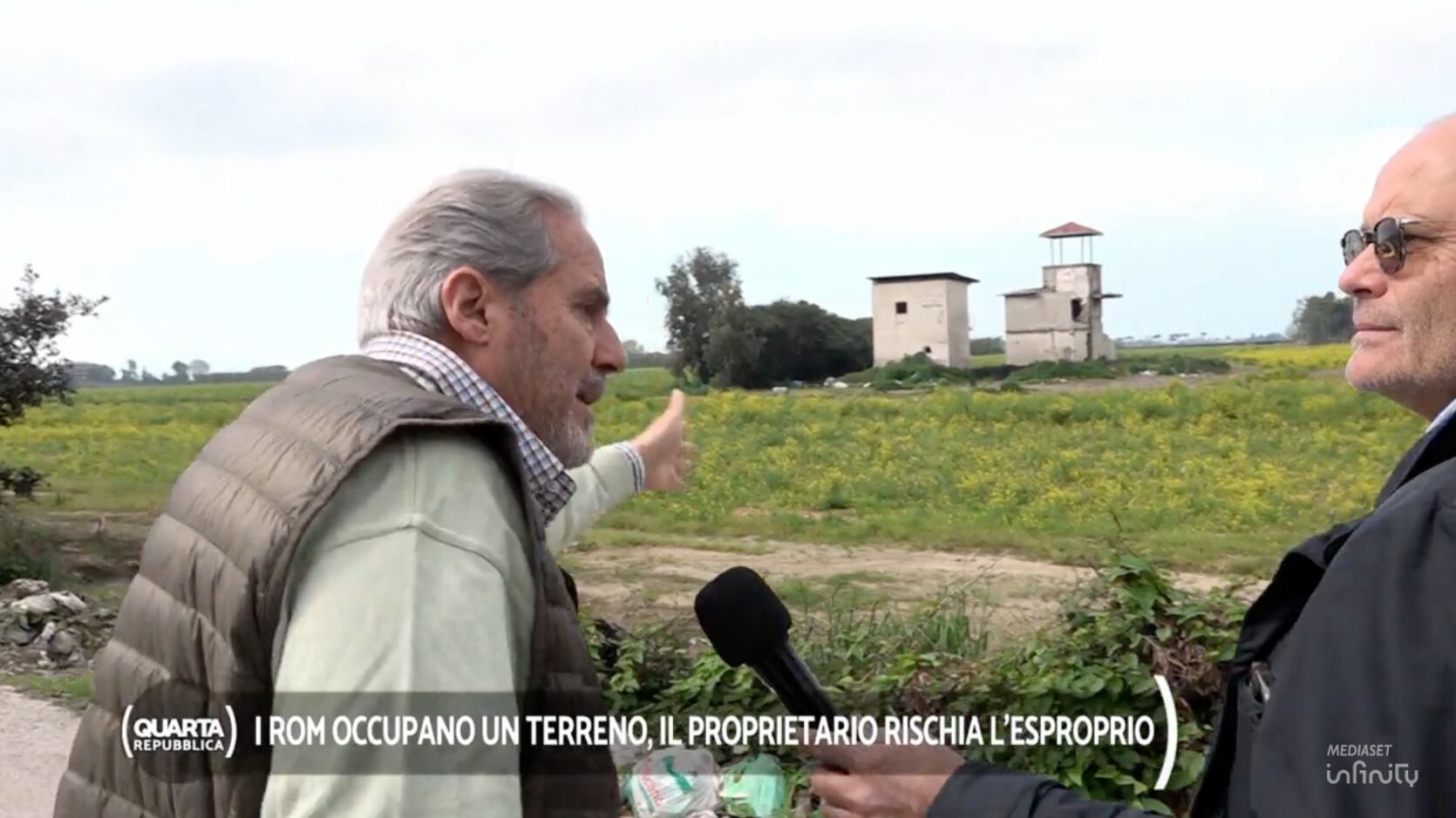 I rom gli occupano il terreno. E ora l'imprenditore rischia l'esproprio