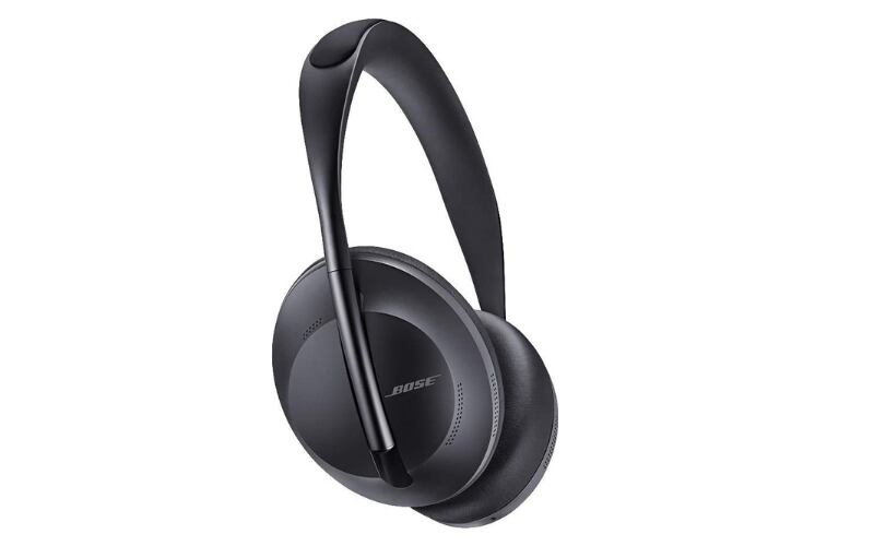 Bose Noise Cancelling Headphones 700 dim 800X500