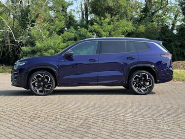 Volkswagen Tayron: guarda la gallery del nuovo SUV per famiglie, anche 7 posti 3