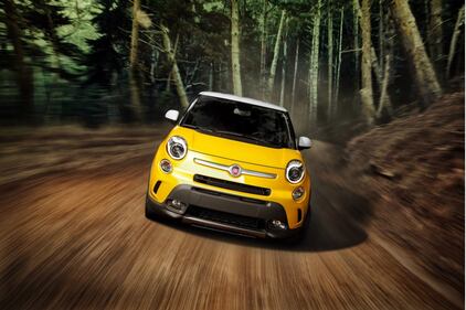 FIAT 500L Trekking 7