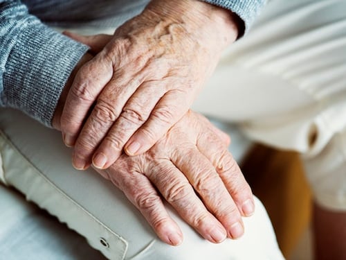 Alzheimer ed herpes: esiste un collegamento?