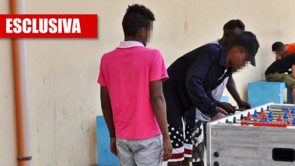Tra gli sbarcati di Open Arms: "Vite a rischio? Stavano bene"