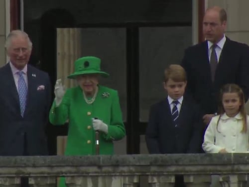 Dal saluto di Elisabetta alla sfiducia per BoJo
