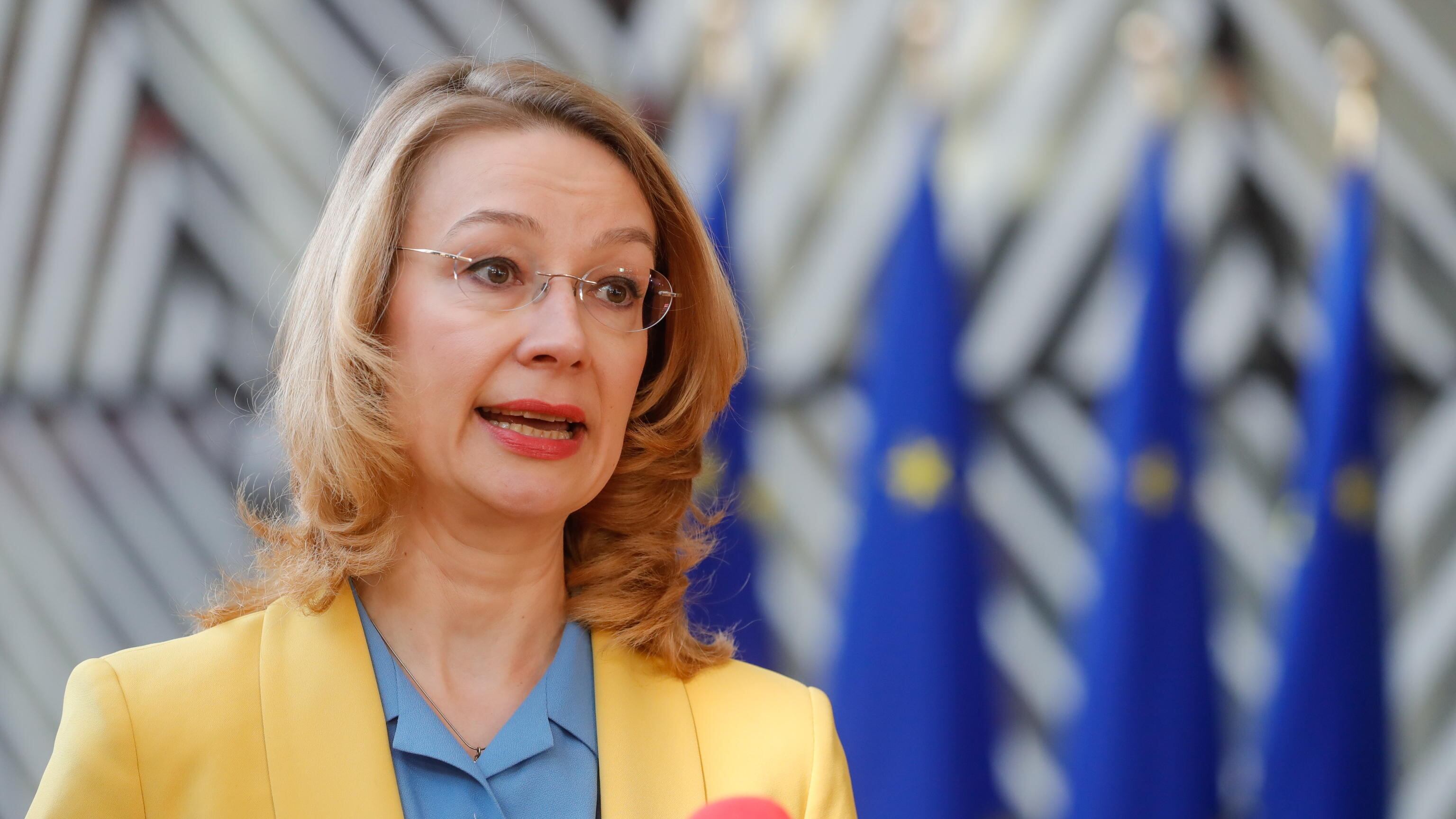 Helsinki accelera: "Subito l'ingresso nella Nato". Mosca: "Forze esterne guidano la campagna"