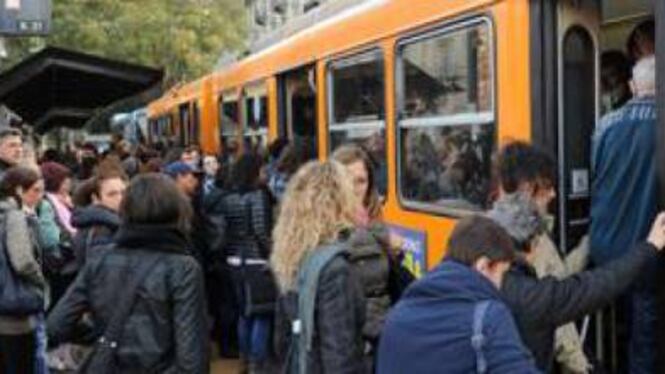 "Prenda mia figlia", E sferra pugno al controllore