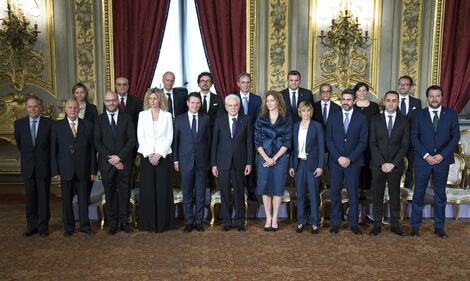 Cravatte gialle e verdi: il look dei nuovi ministri 14