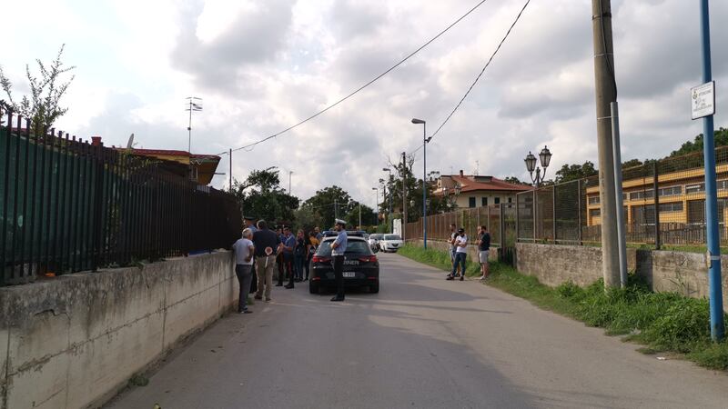 Coppia trovata morta nel Napoletano: i carabinieri sul posto 6