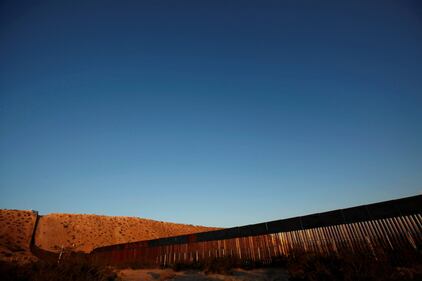 Il muro tra gli Stati Uniti e il Messico 9