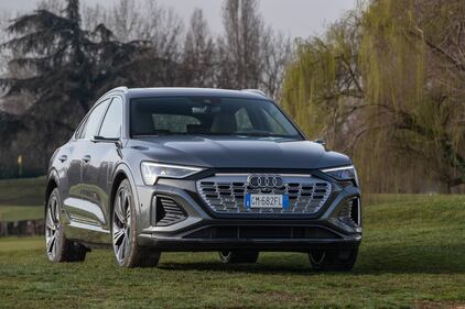 Audi Q8 e-tron sbarca in Italia: guarda le foto 11
