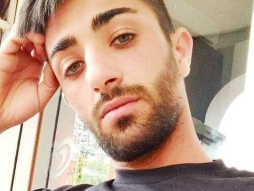 Accoltellato al petto e al collo. Alessandro muore a 27 anni