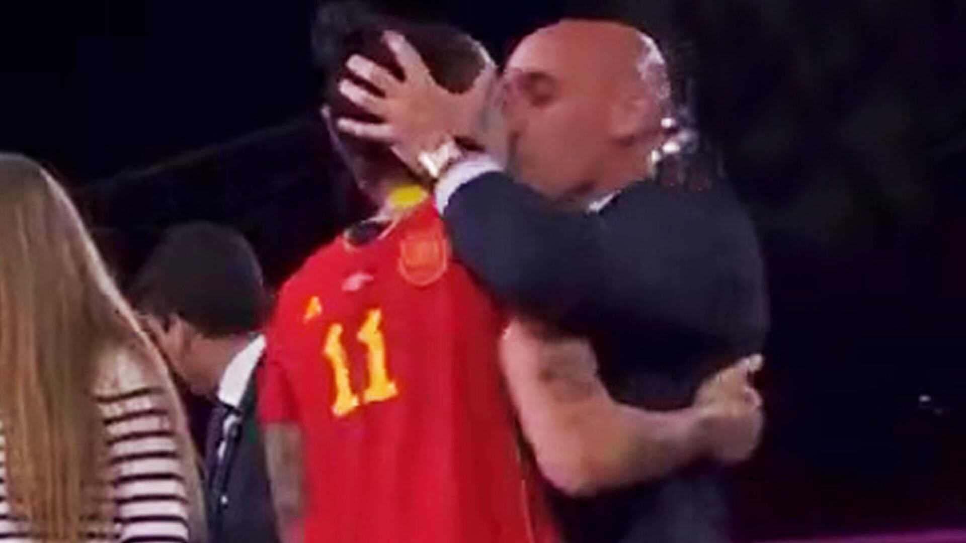 Attenti a dire che il bacio è stupro